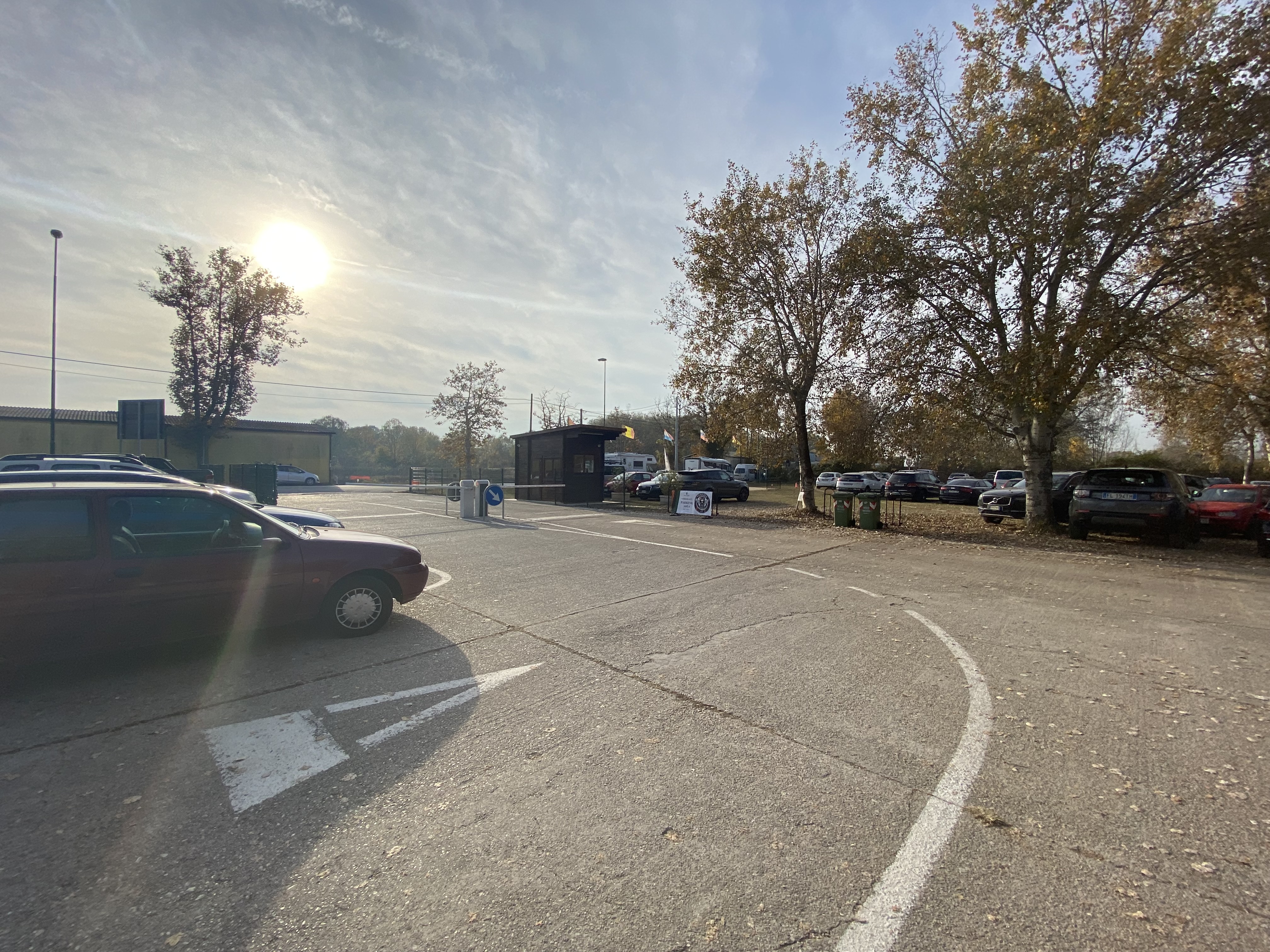 Guardiola-Parkplatz Marive mit geringer Umweltbelastung