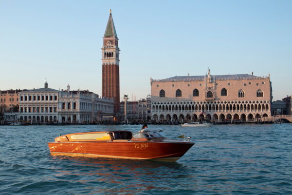 Taxi Legno